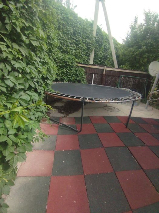 Продам каркасный батут 3,5м