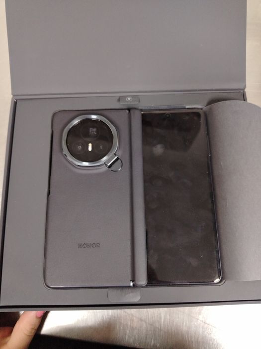 HONOR Magic V3 512GB arzon narxda ishlatilmagan yangi