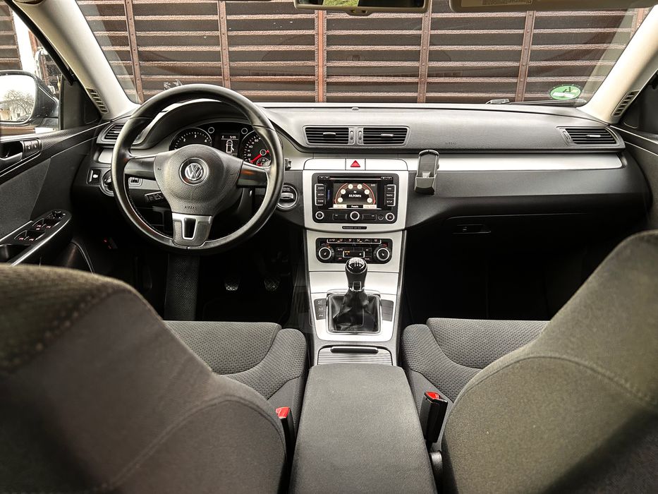 VW Passat 2.0 TDI/ 140 CP > An 2010> Euro 5> Navi > Adus recent