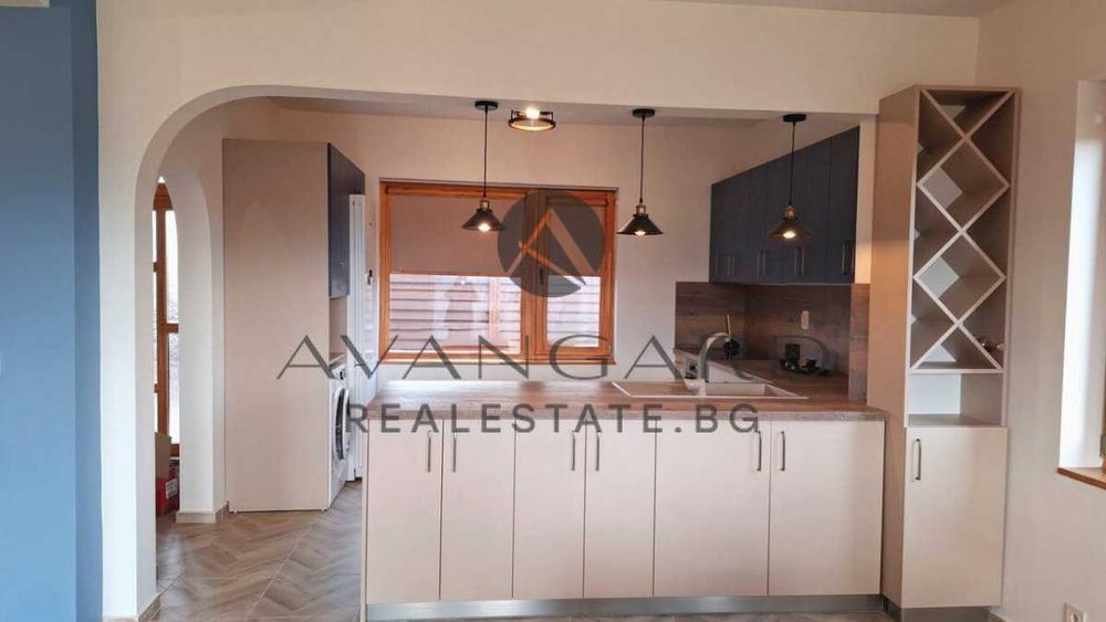 оф.25077 Самостоятелна къща в с. Скутаре