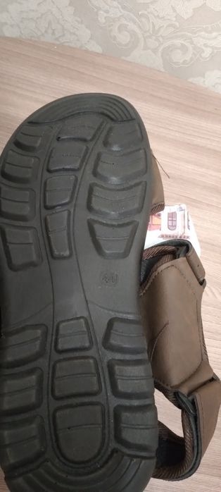 Продаётся мужская обувь-сандали.