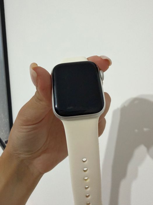 Apple Watch SE (generația a 2-a) GPS, 40 mm