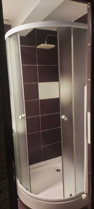 Închiriez garsonieră