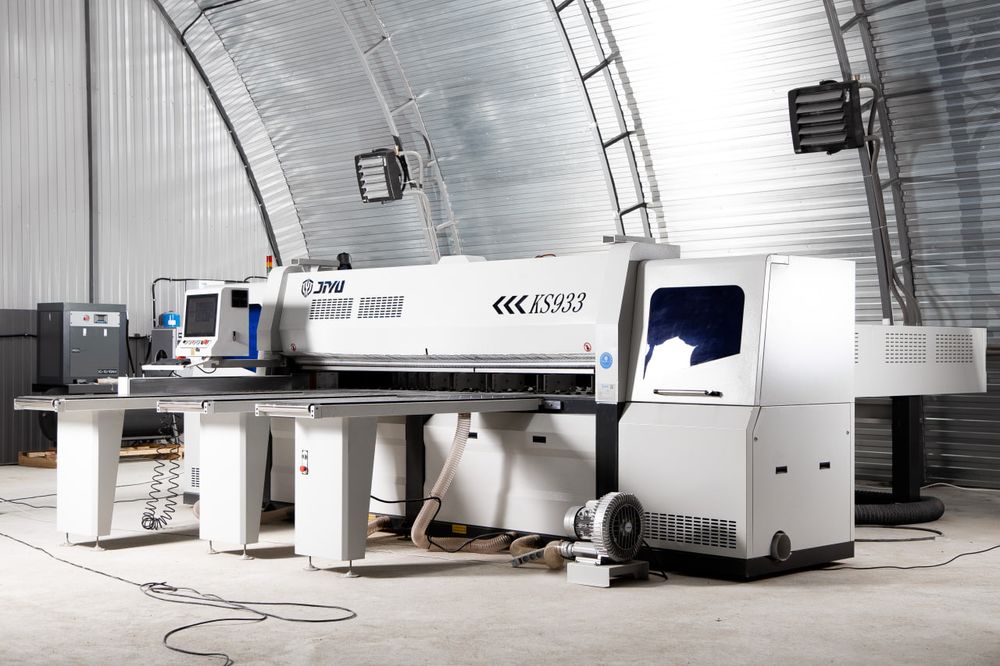 Форматно-раскроечный центр с ЧПУ JIYU KS933