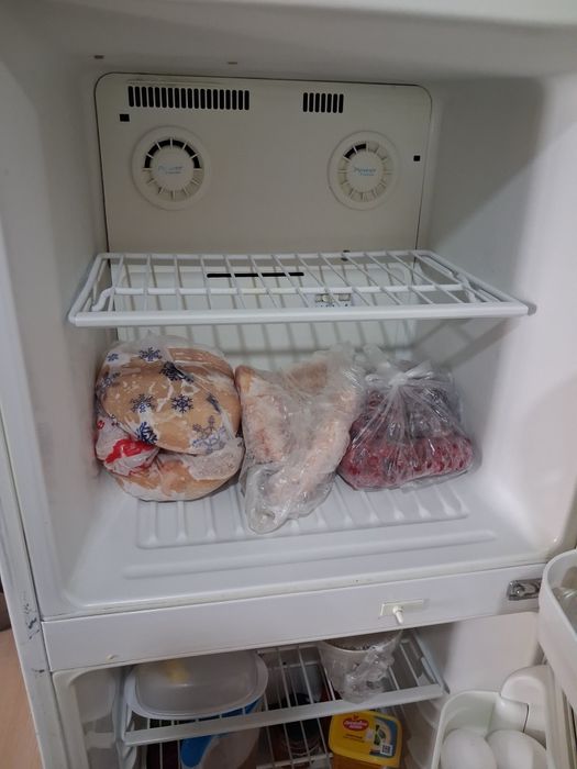 Продам Холодильник LG Каскелен.