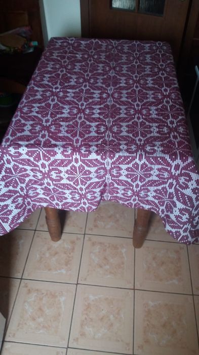 Fete de masa macrame si fete de masa tesute la razboi