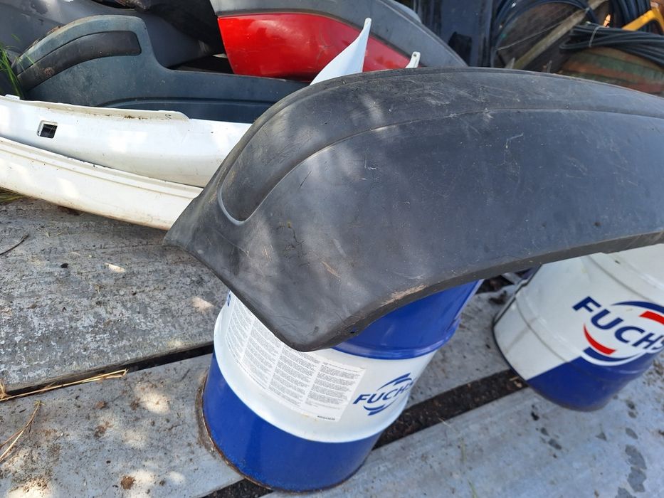 Задна броня за Nissan micra k11  2000-2002