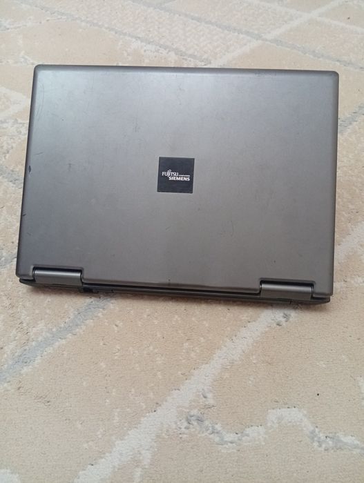 Старый ноутбук Fujitsu