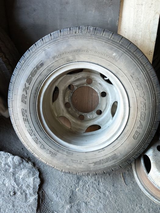 Продам два колеса с дисками накаченные состояние новыхе 2 штуки