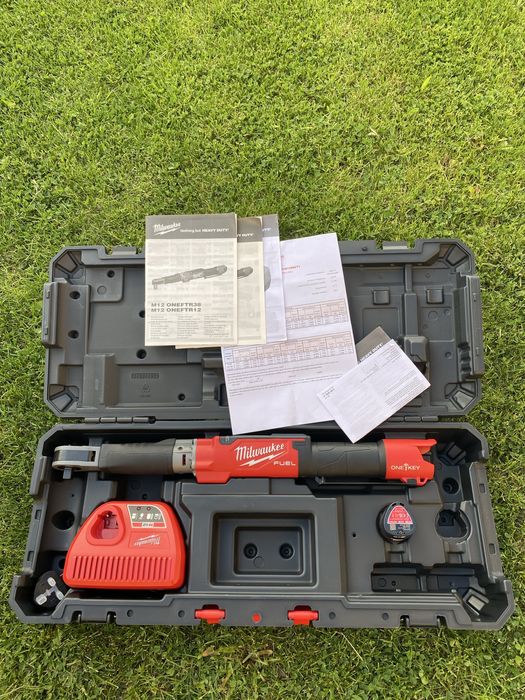 Cheie dinamometrică Milwaukee M12 ONEFTR12