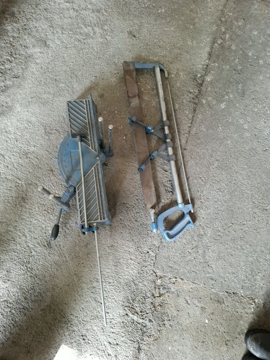 Машина за первази