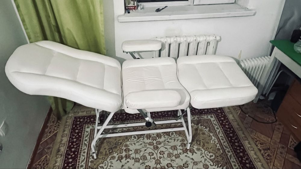 Косметологическое кресло кушетка