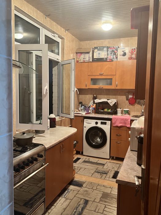 Срочно продается квартира (3 переделанная в 4-х)