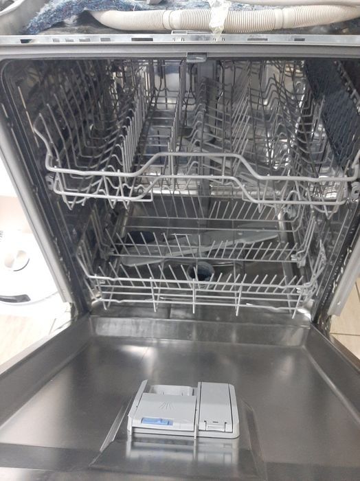 Посудомоечная машинка