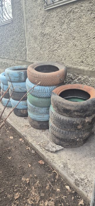 Отдам шины бесплатно