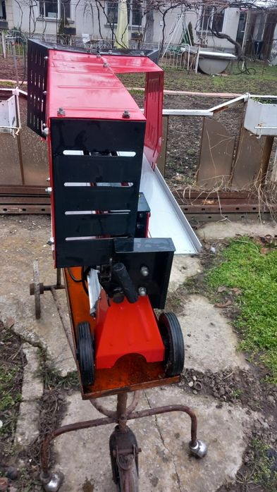 Хидравлична цепачка за дърва