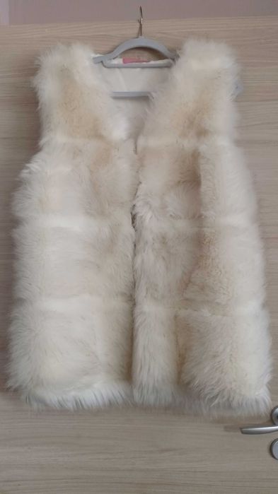 Уникален пухкав елек