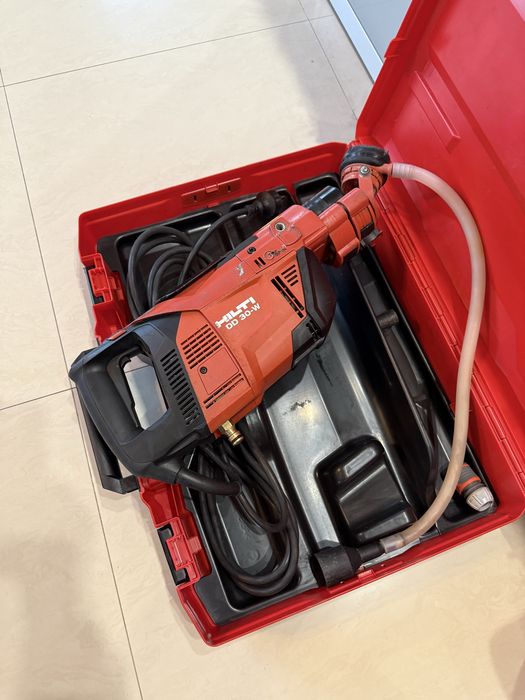 HILTI DD 30 -W машина за диамнтено пробиване