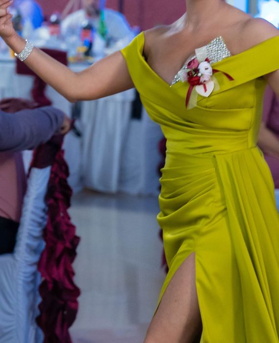 Rochita de gala speciala