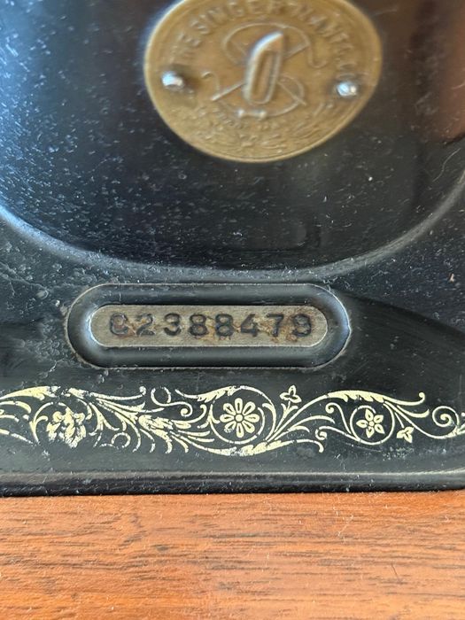 Masina de cusut Singer