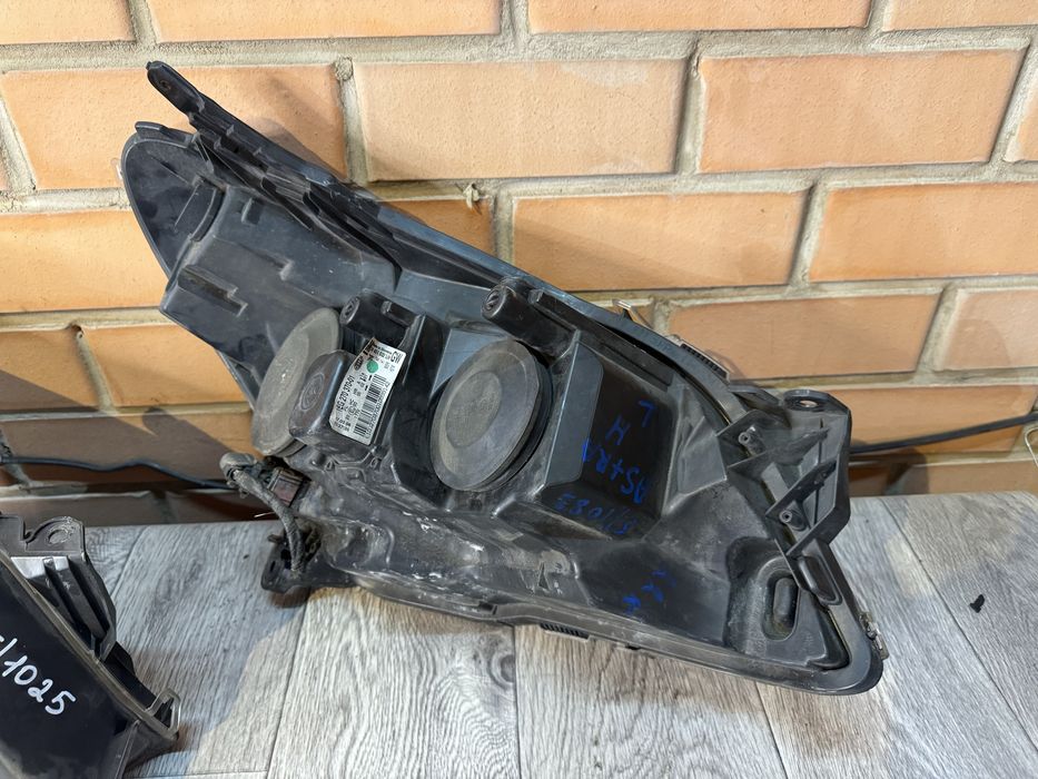 Фары Опель Астра H