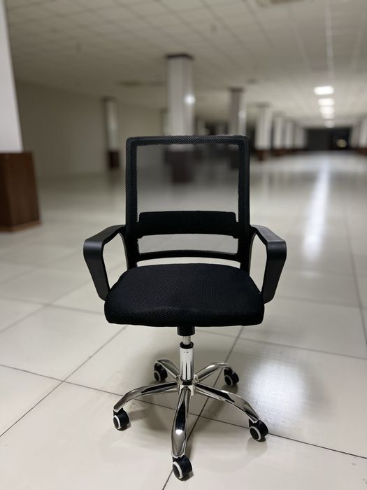 Ofis uchun kreslo