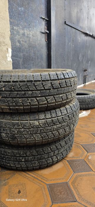 Зимние шины р 16