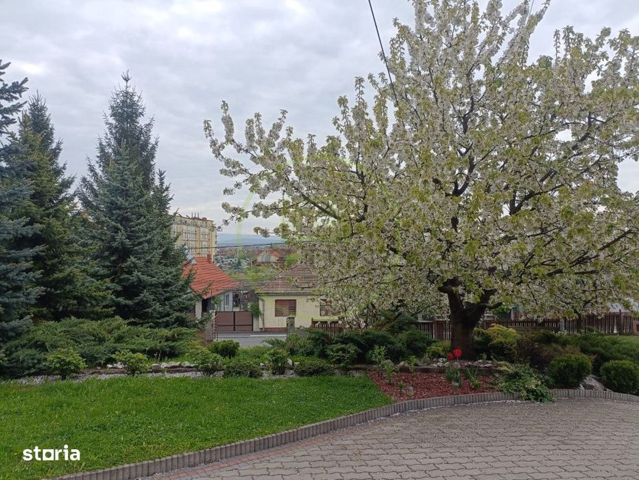 Casa de vanzare Reghin, zona semicentrala.