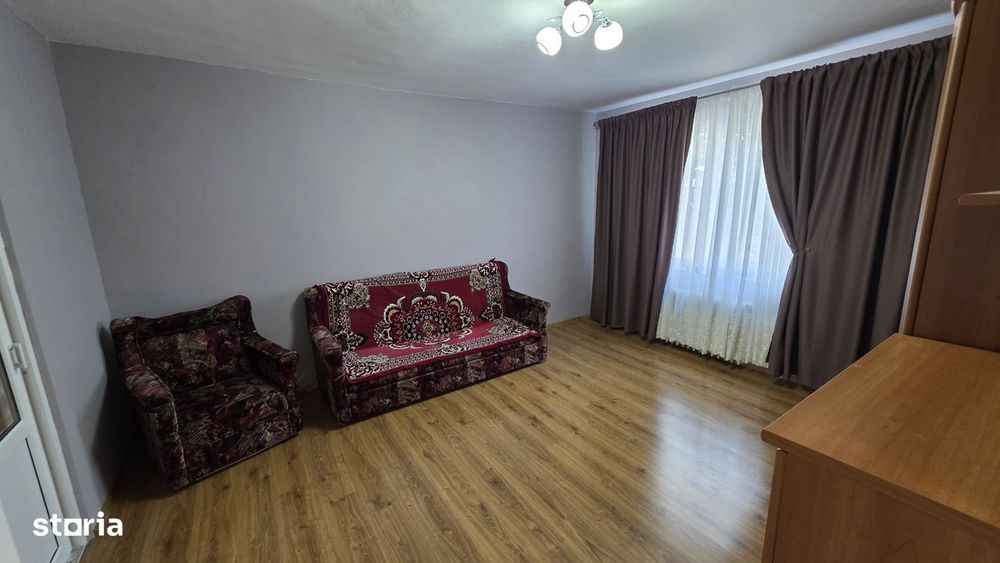 Vand ap 2 camere zona Piata Mare