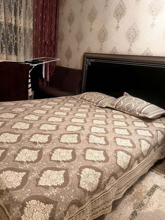 Продам спальный гарнитур