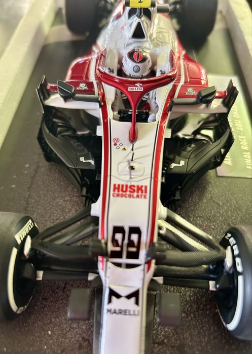 Machete  formula 1 f1 1/18Alfa romeo Ferrari C39 C41 minichamps spark