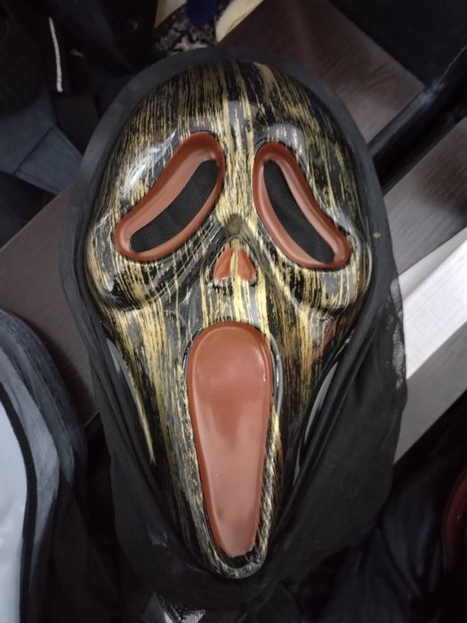 Маска крик пластик новые