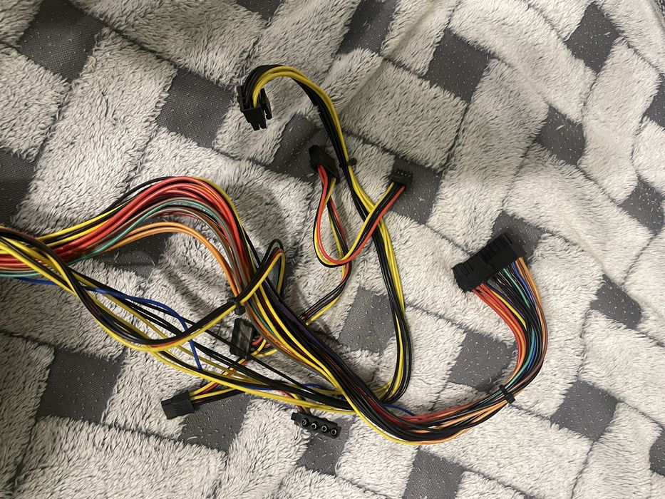 Продам блок питания Aerocool 350w