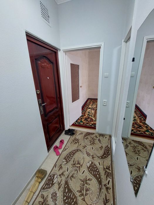 Chilonzor 12 kv. Uy sotiladi 1/1/4  arentir Farxod bozori.