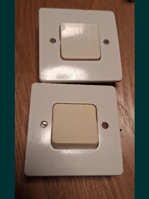 Ретро артикули колички, контакти, аптечка