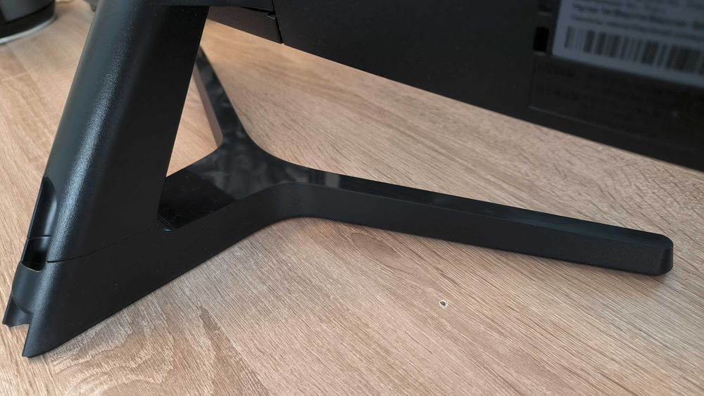 Монитор 24" Samsung HDMI / IPS / Full HD / Безрамочный
