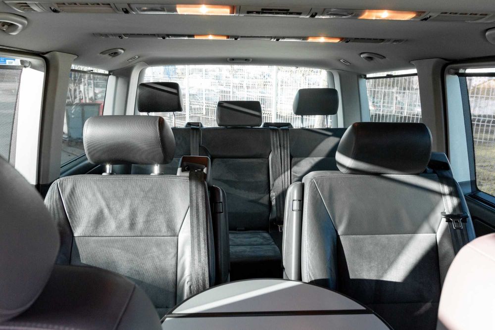 Microbuz 7 locuri de închiriat Cluj VW Multivan AUTOMAT 4x4 fără șofer