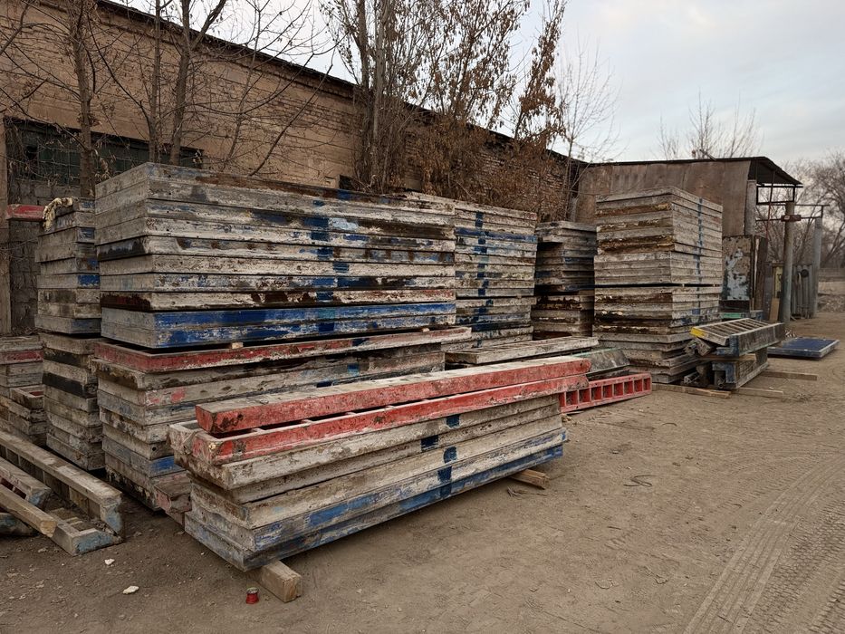 Крупнощитовые опалубки в Аренду