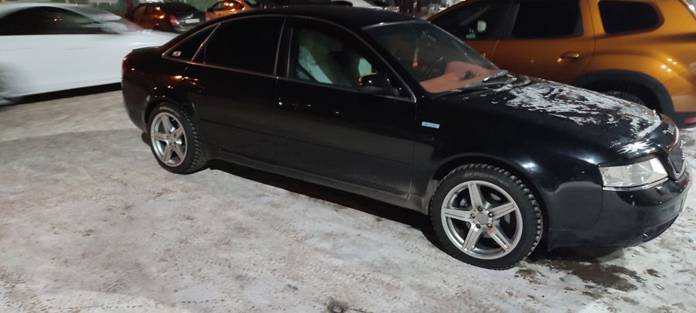 Продам Ауди А6С5 двигатель 1.8 год выпуска 2000