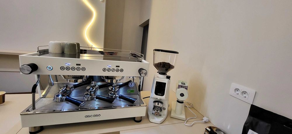 Ascaso Espressor Barista T One 2 grupuri cu mixer pentru apa calda - Alb