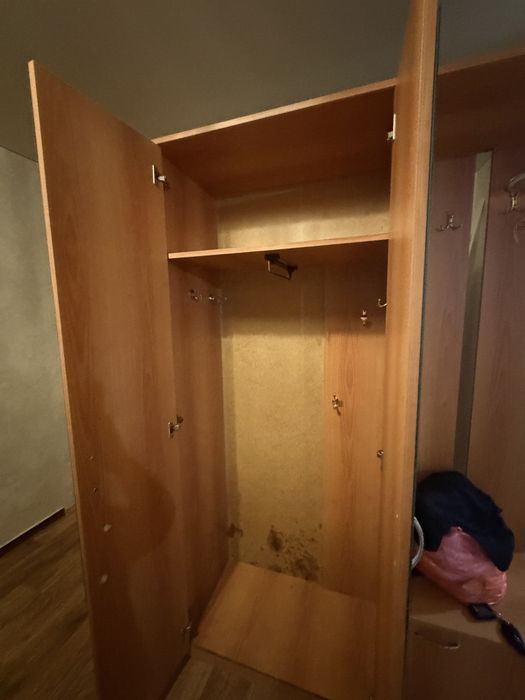 Продам шкаф в прихожую