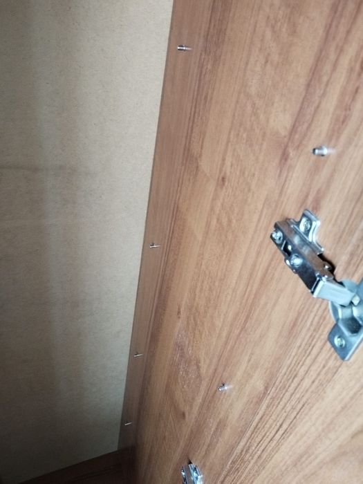 Еднокрилен гардероб