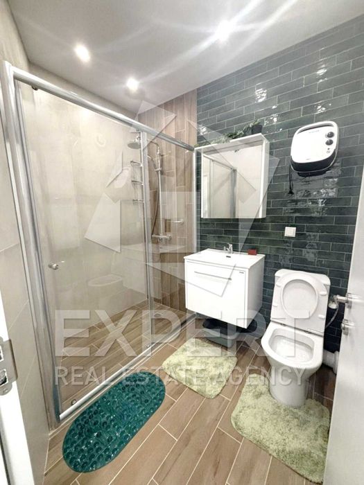 Двустаен апартамент в к.к. Св. Св. Константин и Елена, 67 м², 700 евро
