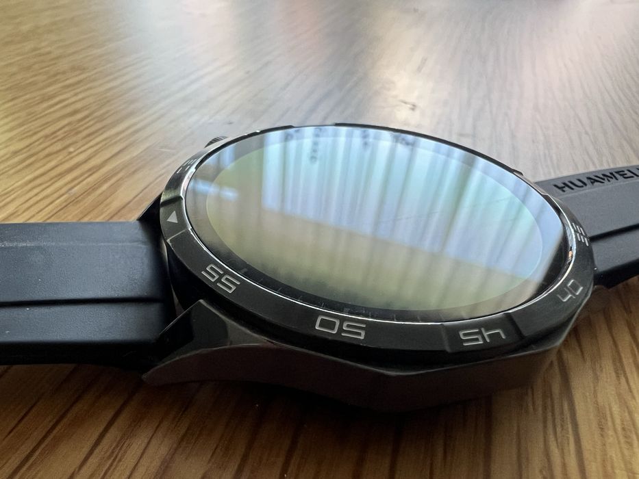 Huawei GT4 смарт часовник