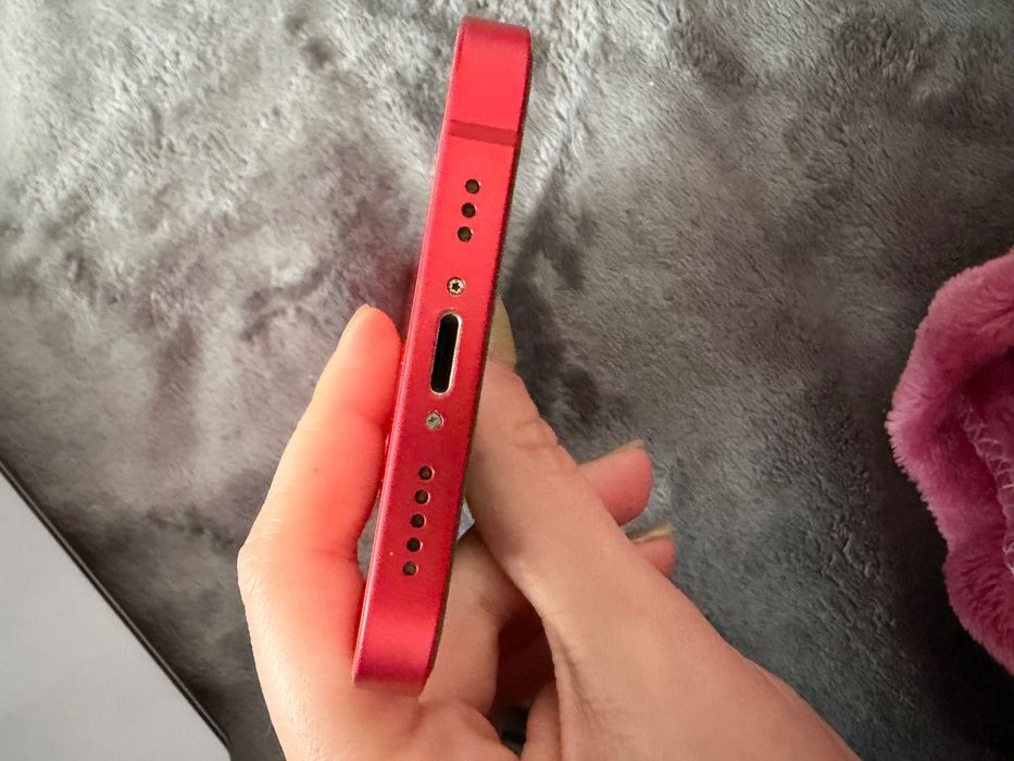 Telefon Iphone 12 rosu