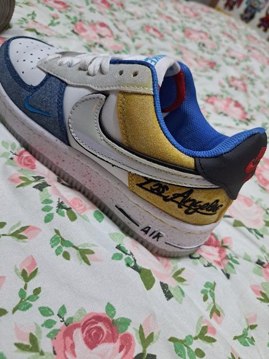 Обувки naik air.