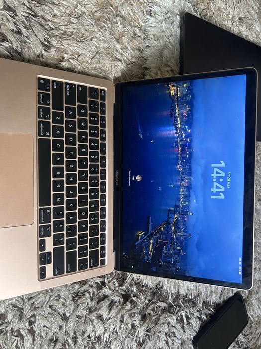 Macbook air m1 256gb