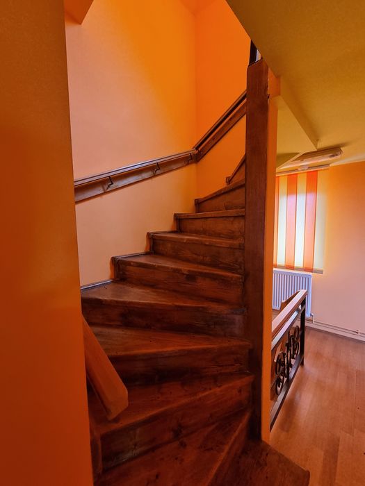 Inchiriat casa Rasca