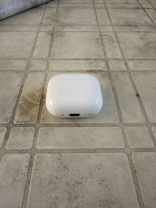 Air Pods 4 (ANC)