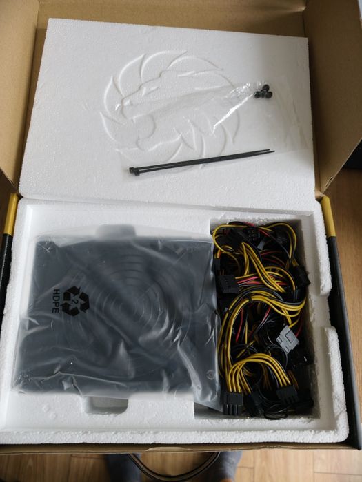 Блок питания Gamemax 1650W